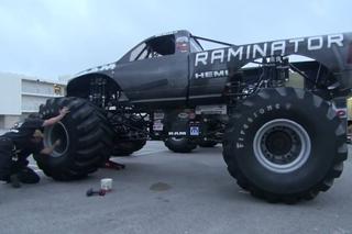 Najszybszy monster truck świata! Nowy rekord Guinnessa - WIDEO