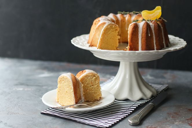 Piaskowa babka bezglutenowa - puszyste ciasto bez glutenu