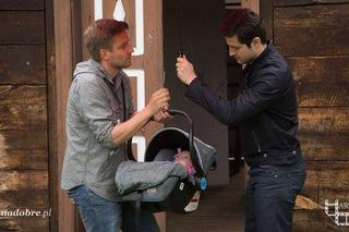 Na dobre i na złe odc 567 Przemek Zapała (Marcin Rogacewicz), Adam Krajewski (Grzegorz Daukszewicz)