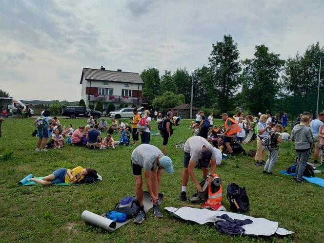 Śpiewający dzień lubelskich pątników na szlaku do Jasnej Góry!