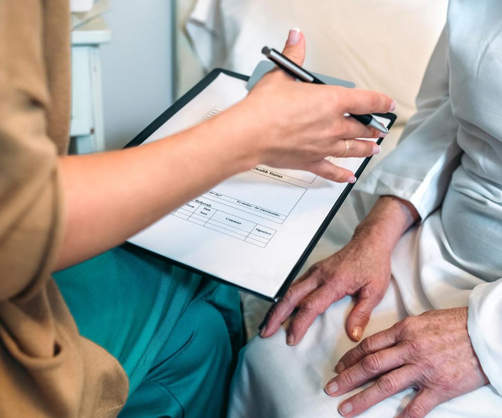 Gigantyczne problemy z wypłatą świadczeń. 75 proc. kart było źle wypełnionych