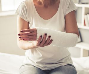 Złamania kości śródręcza i palców ręki