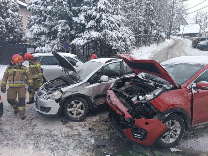 Wypadek w Zakopanem. Na drogach panują fatalne warunki