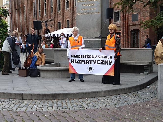 Z Kopernikiem dla Klimatu. Młodzi torunianie wyszli na ulice [AUDIO]