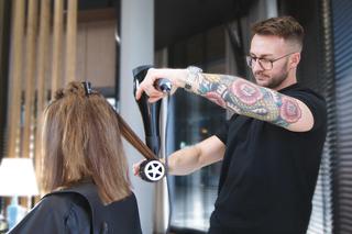 Cała prawda o zawodzie fryzjera – co warunkuje powodzenie stylisty? 