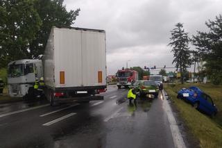 Poważny wypadek w Brzozówce niedaleko Torunia! Trzy osoby w szpitalu!