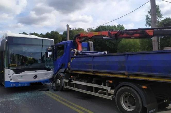 Wypadek w Rybniku. 8 osób w szpitalu