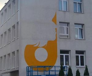 Nowy mural Czesława Niemena na murach Szkoły Podstawowej nr 168 na Saskiej Kępie