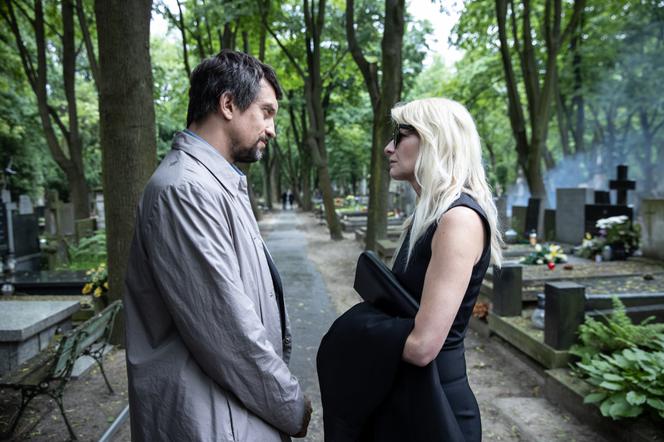 Motyw odc. 4. Paweł Szulc (Michał Czernecki), Luiza (Małgorzata Kożuchowska)