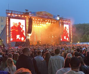 Rozgrzeje publikę w Olsztynie. Trzecia gwiazda Kortowiady ujawniona! 