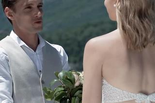 Pierwsza miłość. Kalina (Magdalena Wieczorek), Oskar (Filip Gurłacz)