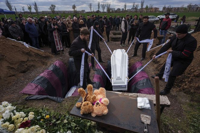 Pogrzeby ofiar ataku na Krzywy Róg