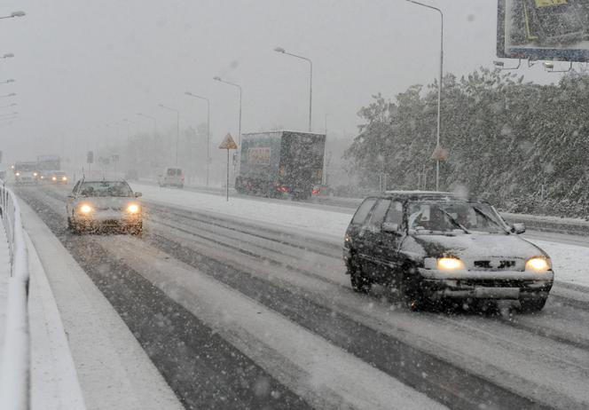 śnieg, zima, droga, jezdnia, móz 