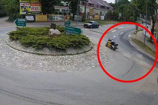 Szaleńczy rajd żółtego motocykla w Pasłęku. Kierowca zebrał niemal 200 punktów karnych!