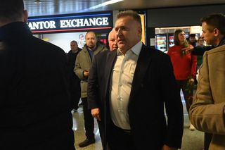 Tłumy na lotnisku w Warszawie powitały polskie piłkarki! 