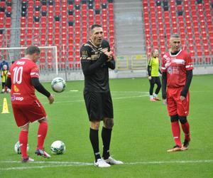 W Tychach grają gwiazdy światowego futbolu. Najpierw był pokazowy trening z młodzieżą