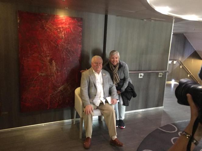 Wałęsa wykłada na statku miłości