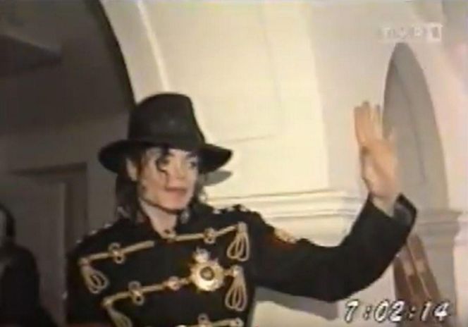 Michael Jackson zmarł 16 lat temu. Gdy odwiedził Polskę, wszyscy wstrzymali oddech. Te zdjęcia zachwycają