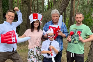 M jak miłość po wakacjach 2022: Piotrek (Marcin Mroczek), Kinga (Katarzyna Cichopek), Misiek (Aleksander Bożyk), Wojtek (Emilian Kamiński), Wiesiek (Marcin Zarzeczny)