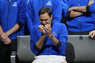 Roger Federer zalał się łzami. Nie wytrzymał kończąc znakomitą karierę! Wybitny sportowiec już nie wróci na kort
