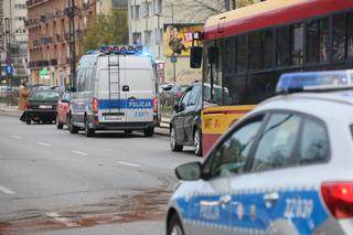 Warszawa: Słynny piłkarz roztrzaskał swoje BMW. Z impetem wjechał w miejski autobus!