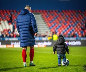 Raków Częstochowa kontra Lech Poznań 4:0. Tak bawili się kibice