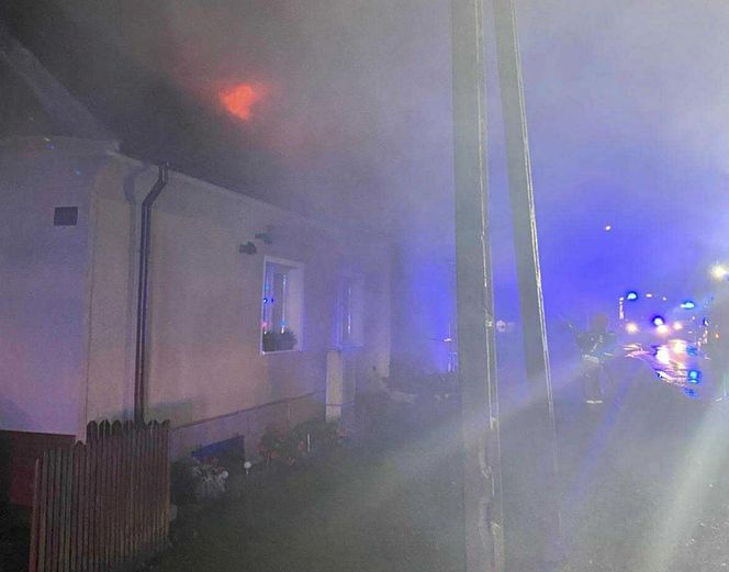 Tragedia pod Kętrzynem. 13-latka i mężczyzna zginęli w pożarze domu