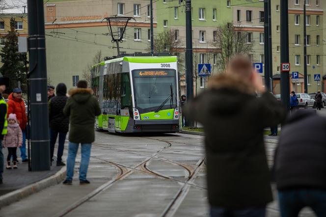 Tramwajowa "czwórka" ruszyła! Na wydarzeniu tłumy mieszkańców. Zobaczcie zdjęcia!