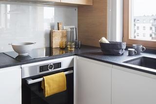 Czarny blat w kuchni - inspiracje