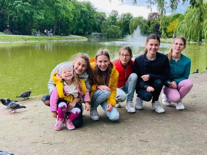 Kieleckie pięcioraczki świętowały Dzień Mamy