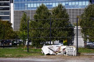 Uprzątnięta działka po Parku Miniatur Województwa Mazowieckiego w Warszawie