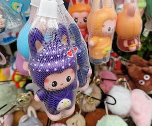 Dzieci błagają o Labubu. Rodzice płaczą przy kasie – ile kosztuje wakacyjny hit?