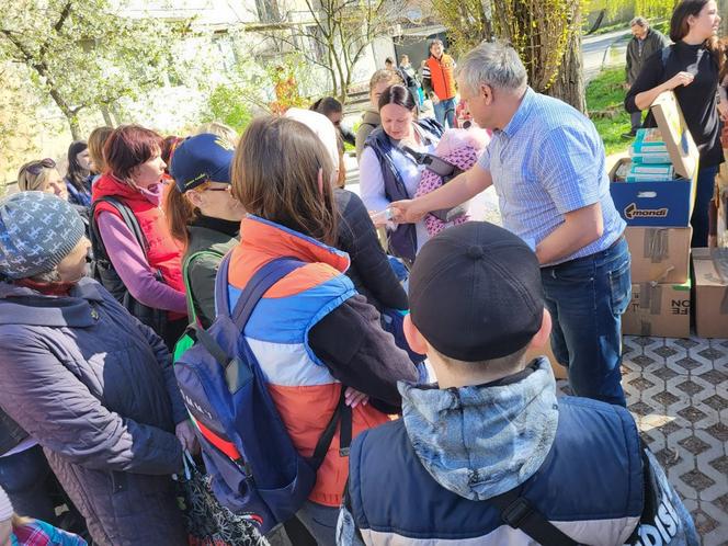 Kolejny, ale nie ostatni transport humanitarny z Siedlec na Ukrainę - fundacja Eska Kowalscy i Caritas Diecezji Siedleckiej