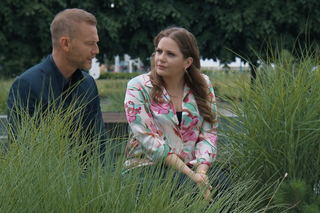 M jak miłość, odcinek 1691: Anita (Melania Grzesiewicz), Andrzej Budzyński (Krystian Wieczorek)