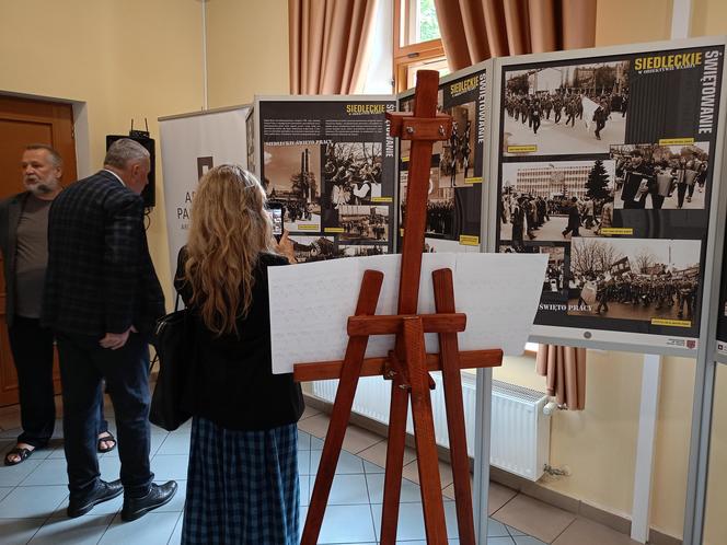 Wystawa "Siedleckie w obiektywie władzy" będzie czynna co najmniej do końca wakacji