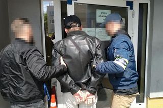 Handlarz śmierci zatrzymany w Warszawie. Wpadli też jego klienci