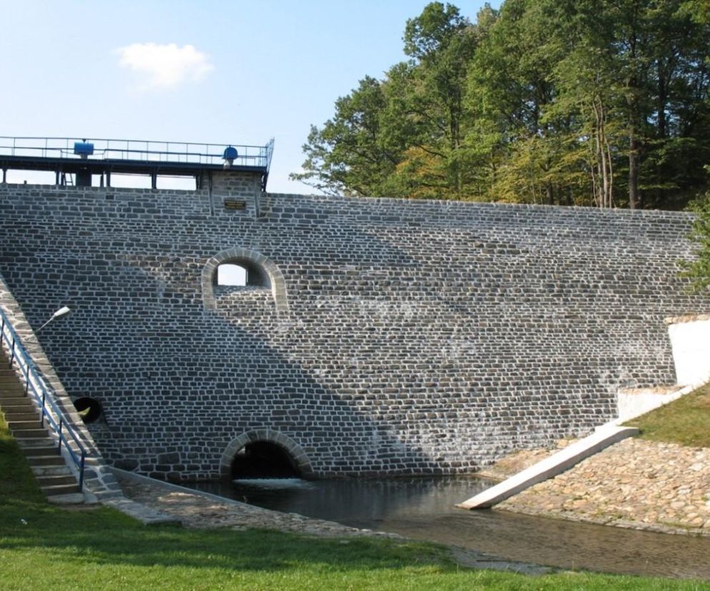 Tama w Jarnołtówku wymaga drobnych napraw - tak wynika z ekspertyzy 