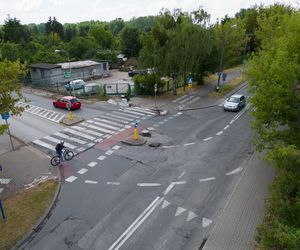 Skrzyżowanie Obrońców Tobruku i Powązkowskiej. Powstanie tu rondo