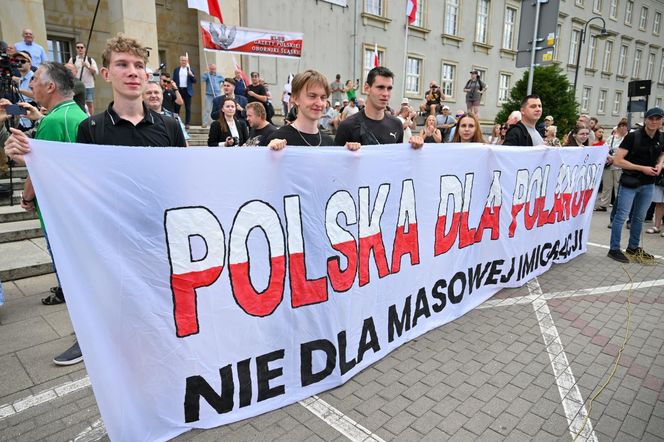 Protesty przeciwko migracji w całym kraju!