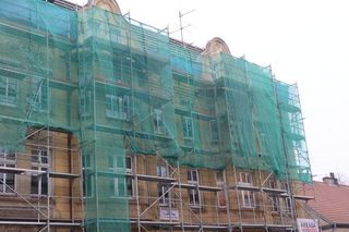 W tym domu urodził się ceniony kapelan Armii Krajowej. Kamienica właśnie się zmieniła