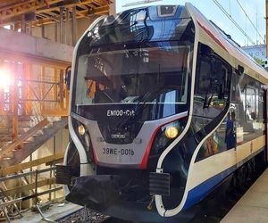 Duże zmiany dla podróżujących koleją pod Warszawą. Uruchomiono zastępczą komunikację autobusową