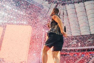 Koncert Imagine Dragons w Warszawie (18.07.2025). Organizatorem koncertu jest Live Nation, a patronem medialnym - Radio ESKA