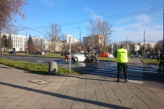 Lublin: POŻAR samochodu na Podzamczu! Auto w płomieniach. DUŻE utrudnienia [ZDJĘCIA]