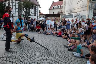 Zielonogórzanie mogą spotkać na deptaku artystów. Trwa Buskerbus [WIDEO]