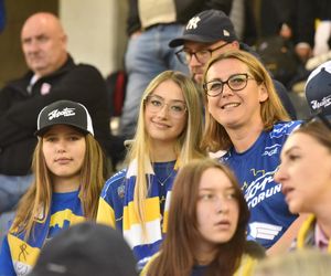 PRES Grupa Deweloperska Toruń - Betard Sparta Wrocław. Zdjęcia kibiców i zawodników z półfinału PGE Ekstraligi na Motoarenie