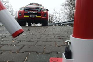 Zablokowali im możliwość dojazdu nad rzekę. Kto teraz będzie ratował ludzi? Burmistrz odpowiada