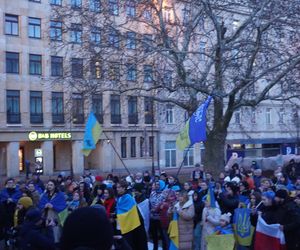 Manifestacja w trzecią rocznicę wybuchu wojny w Ukrainie