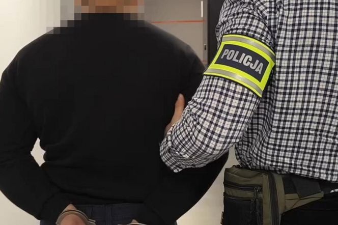 Gang  dekarzy w rękach policji. Wyłudzili od swoich ofiar grube pieniądze 