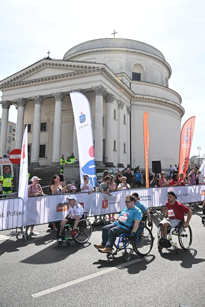 5 tysięcy zawodników wzięło udział w Biegu Konsytucji 3 Maja. Mamy zdjęcia z trasy! [GALERIA]