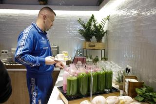 Spędziliśmy cały dzień z Adamkiem na obozie w górach. Tak przygotowuje się do walki z Mamedem